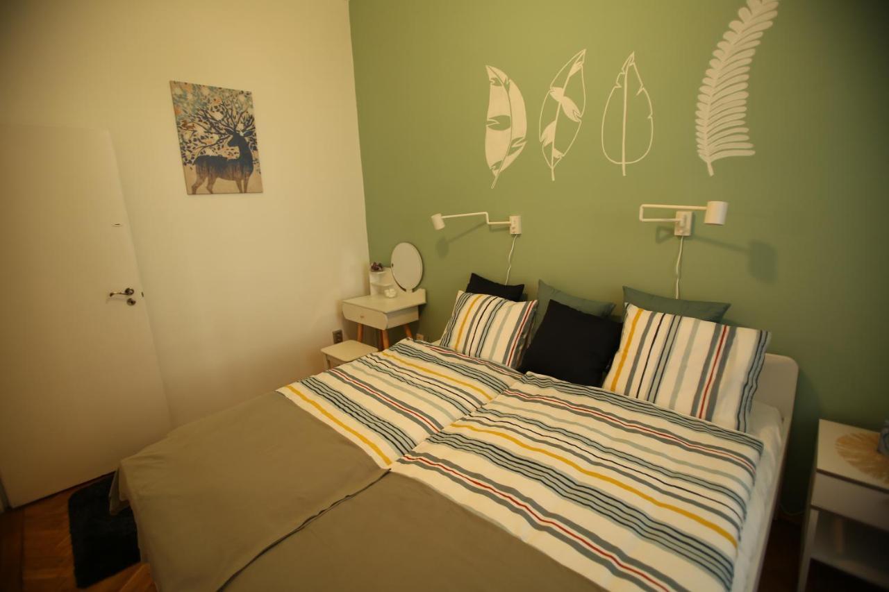 Castle Courtyard Hideaway Apartment Будапеща Екстериор снимка