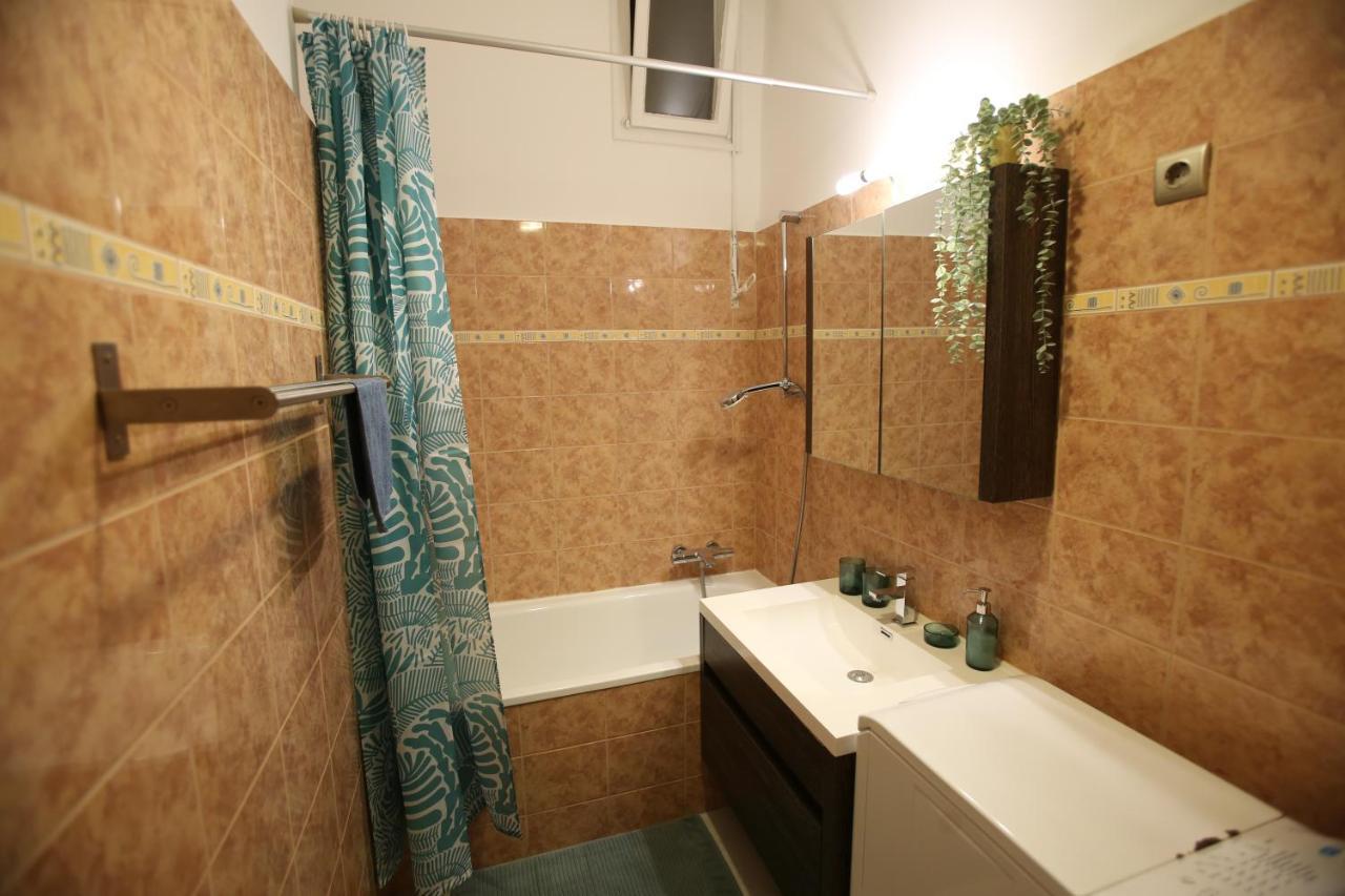 Castle Courtyard Hideaway Apartment Будапеща Екстериор снимка